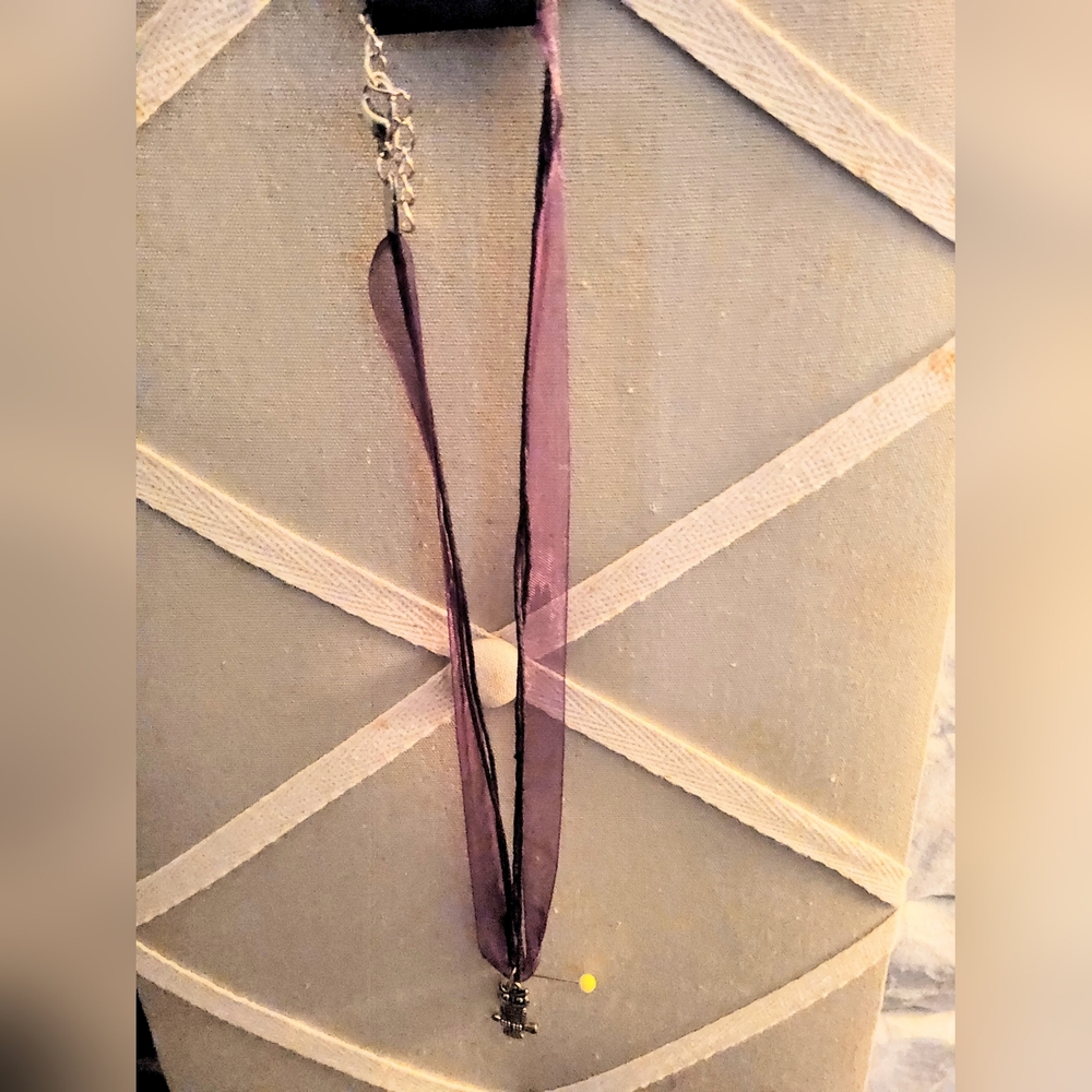 Women's Vtg Owl Pennant - Chic Purple Ribbon Necklace